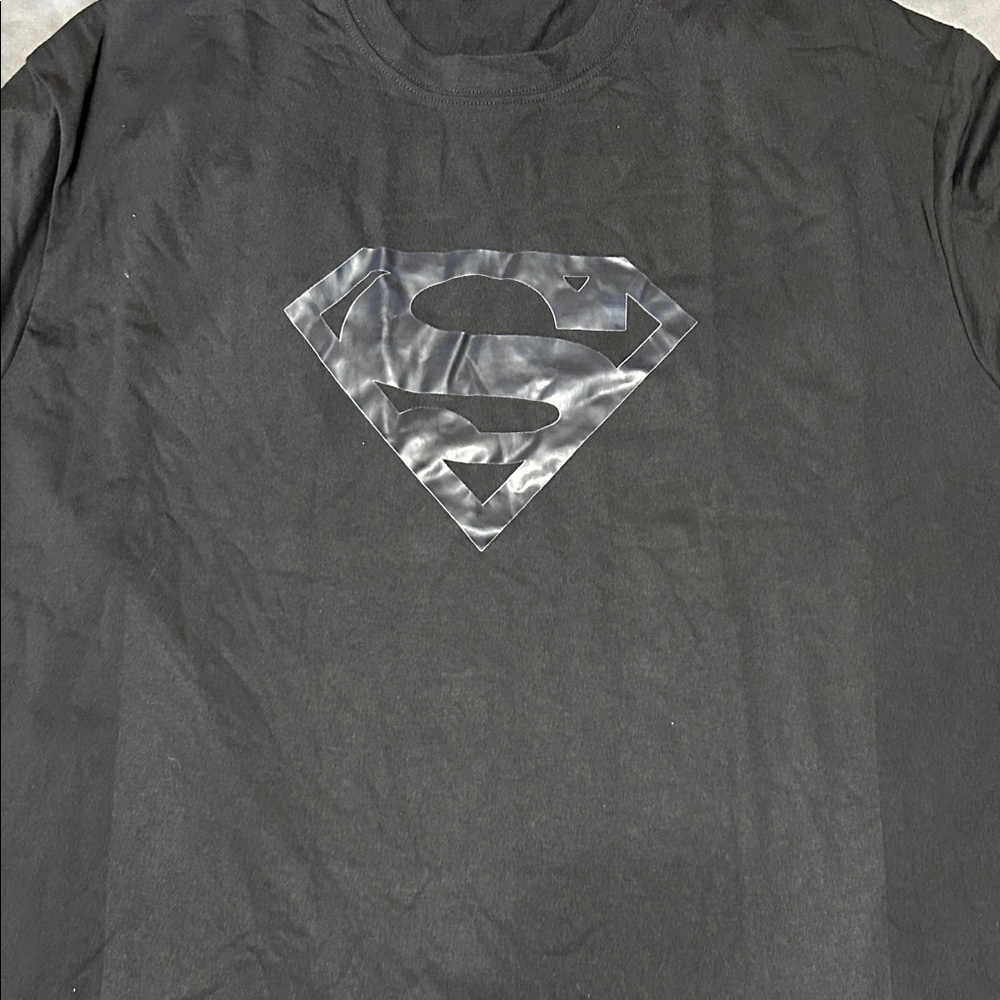 Superman Logo Black Short Sleeve Men's Tee